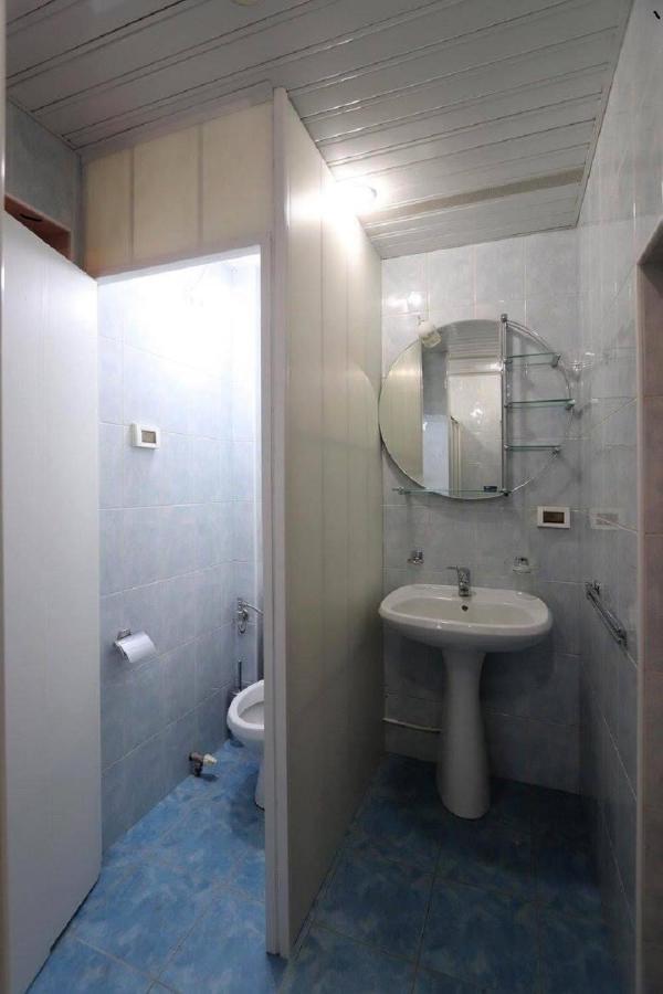 יירבאן Tumanyan Hostel And Tours חדר תמונה